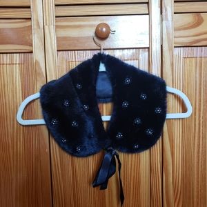 NWOT Black Faux Fur Collar